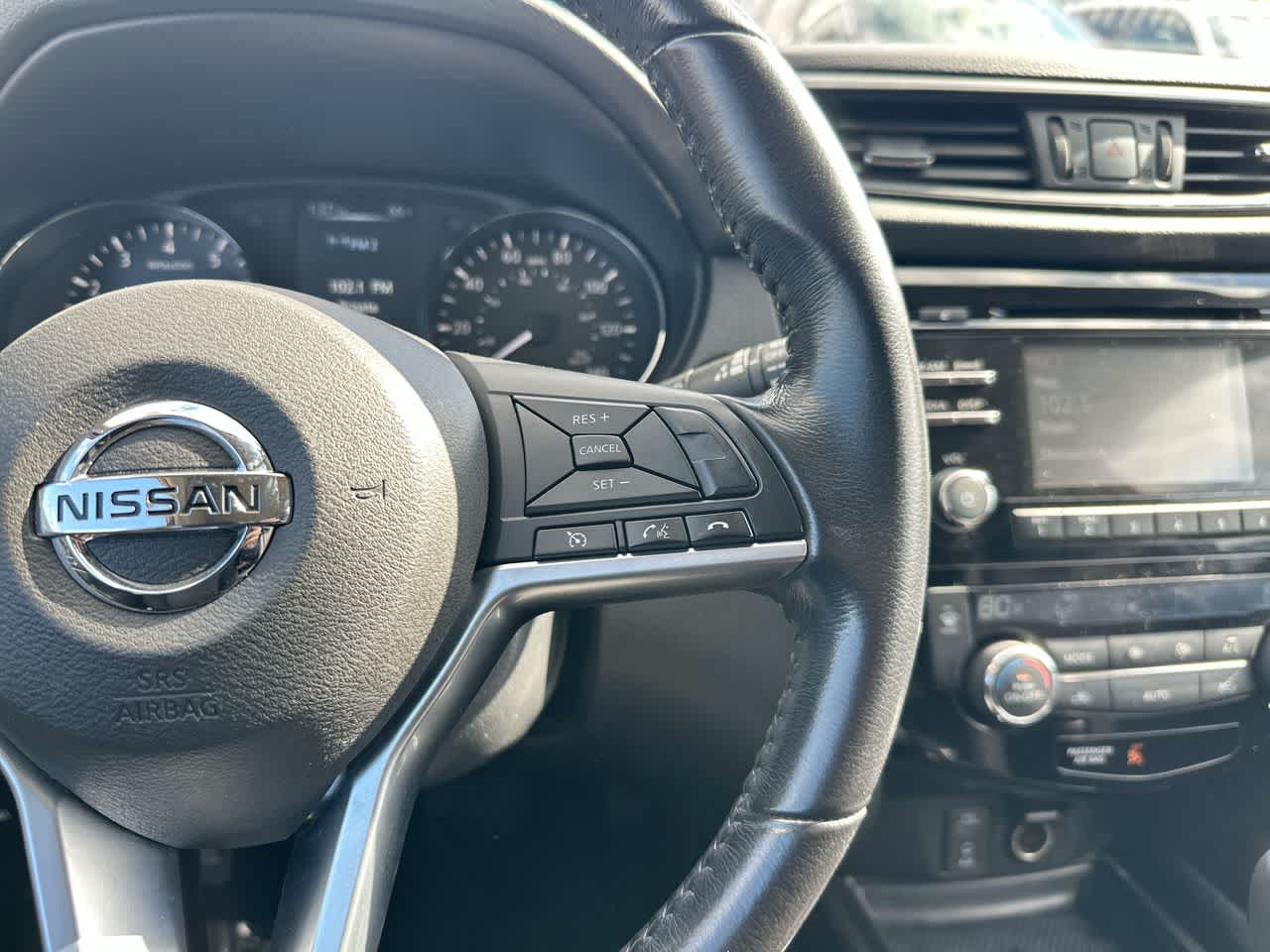 Thumbnail: 2017 Nissan Rogue - 29