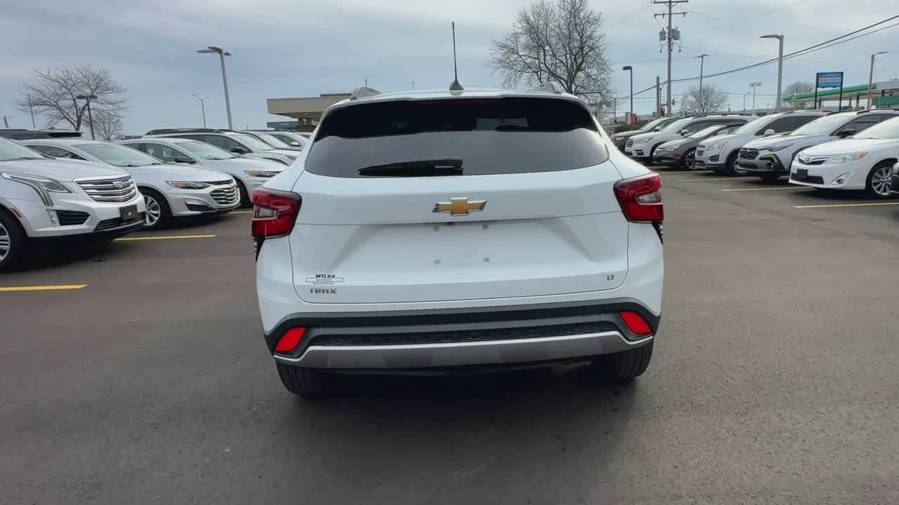 Thumbnail: 2025 Chevrolet Trax - 7