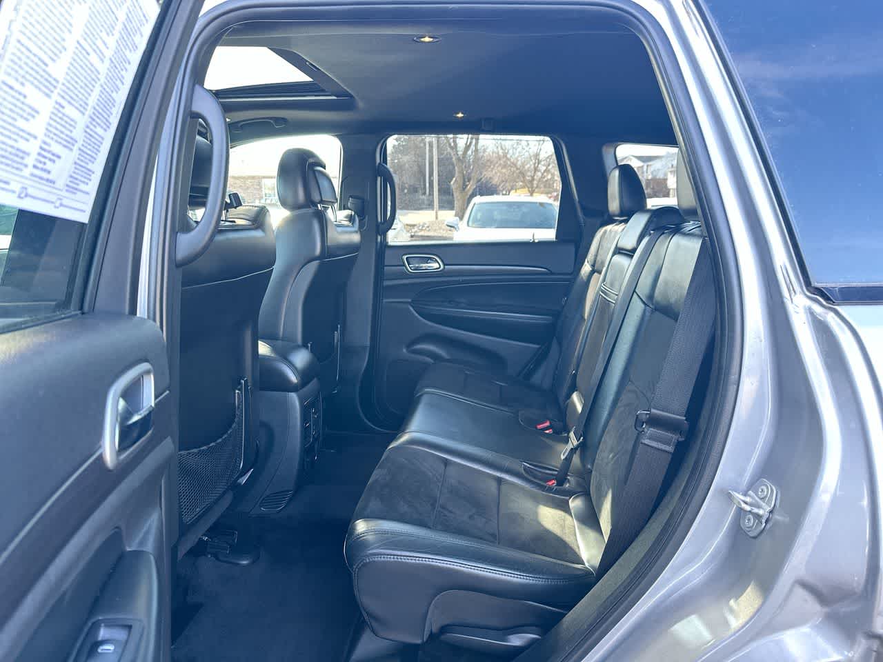 Thumbnail: 2018 Jeep Grand Cherokee - 25