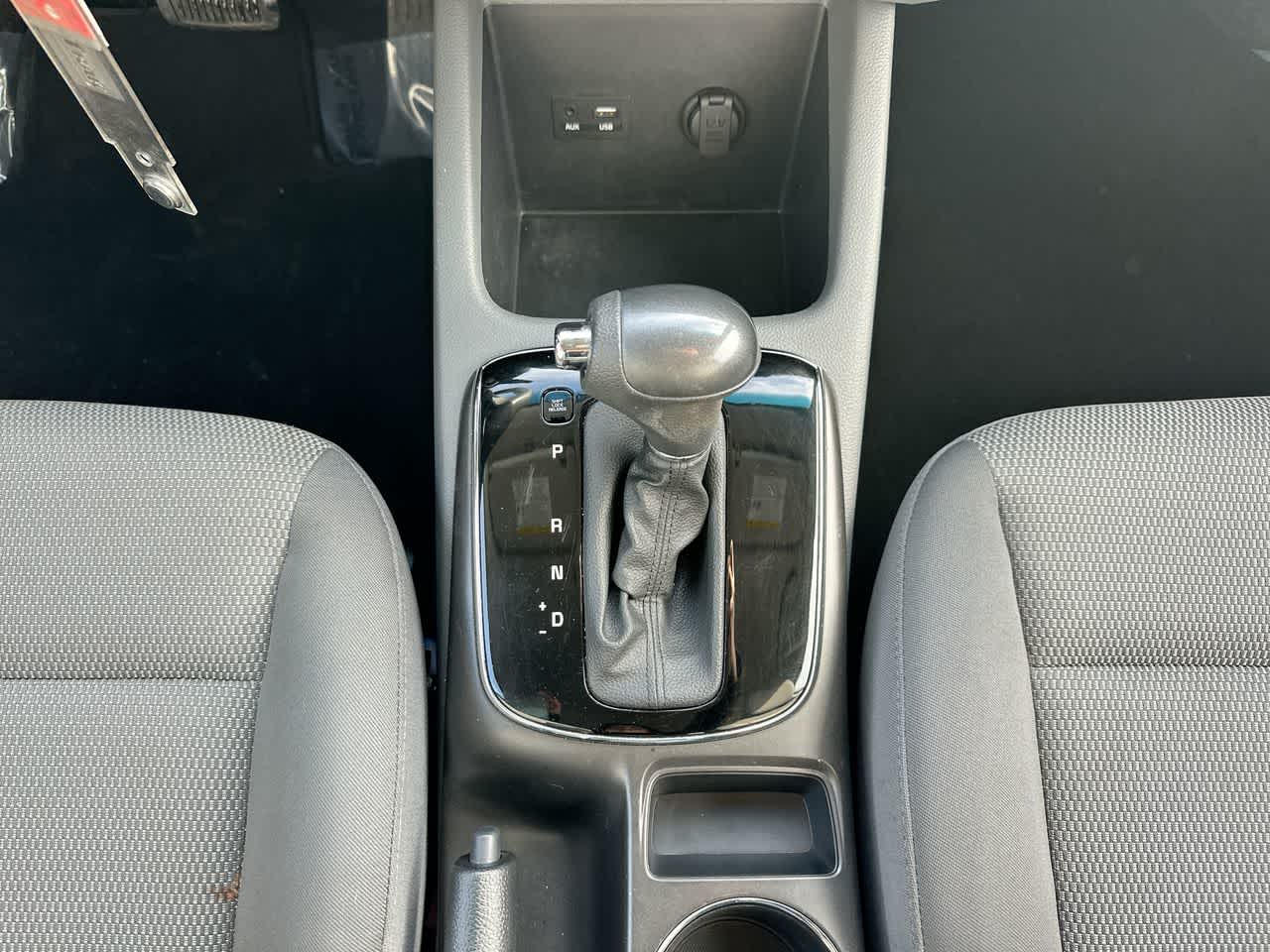 Thumbnail: 2017 Kia Forte - 32