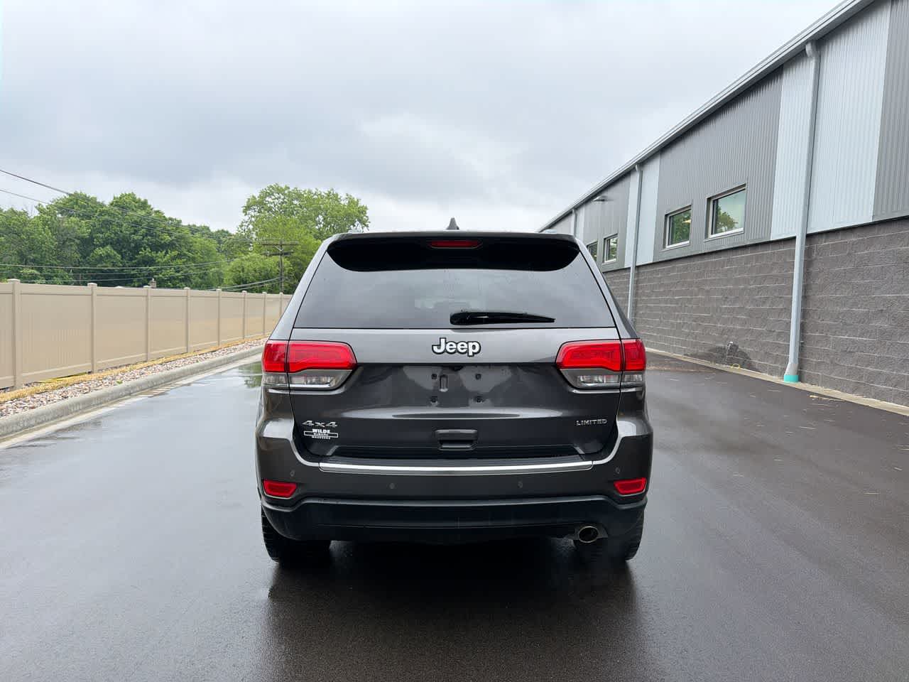 Thumbnail: 2018 Jeep Grand Cherokee - 12