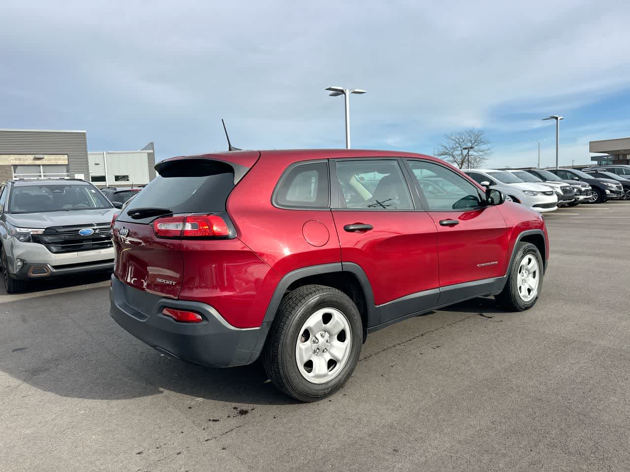 Thumbnail: 2017 Jeep Cherokee - 13