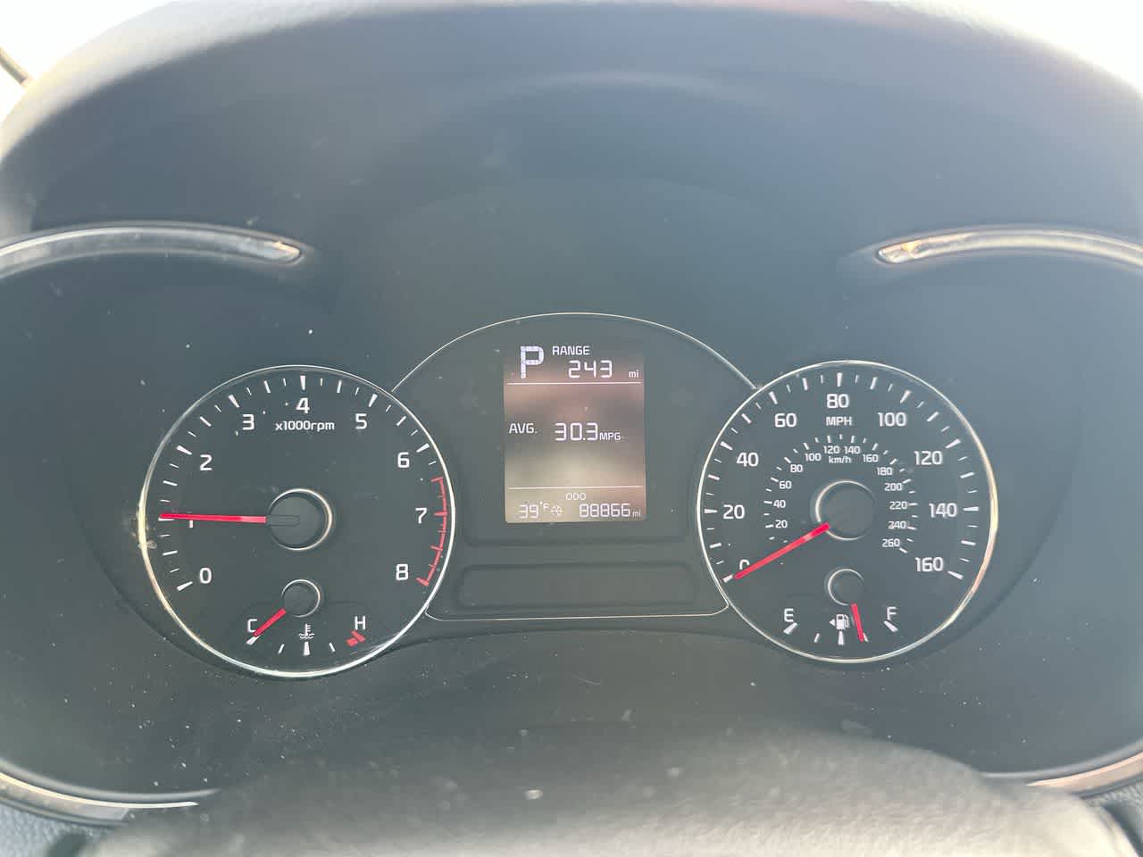 Thumbnail: 2017 Kia Forte - 33