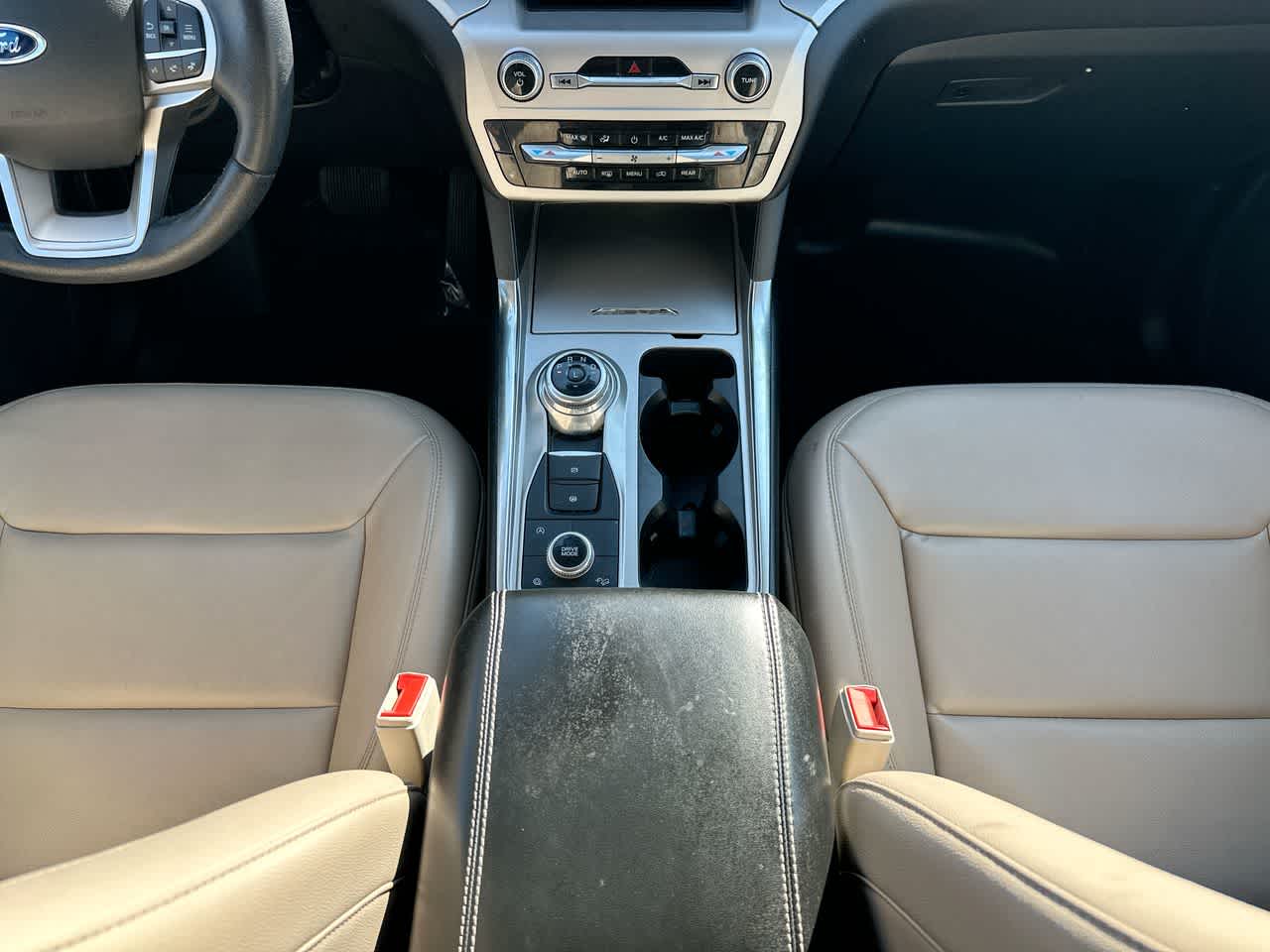 Thumbnail: 2021 Ford Explorer - 31