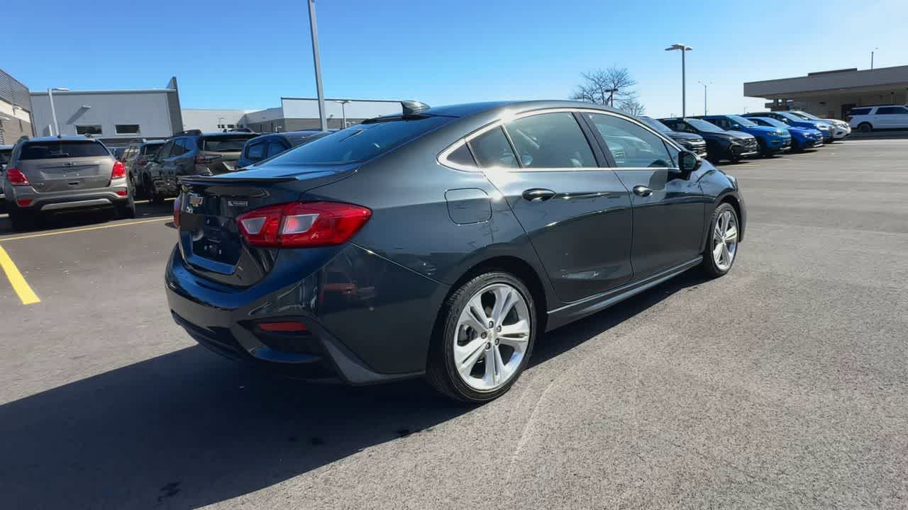 Thumbnail: 2018 Chevrolet Cruze - 8