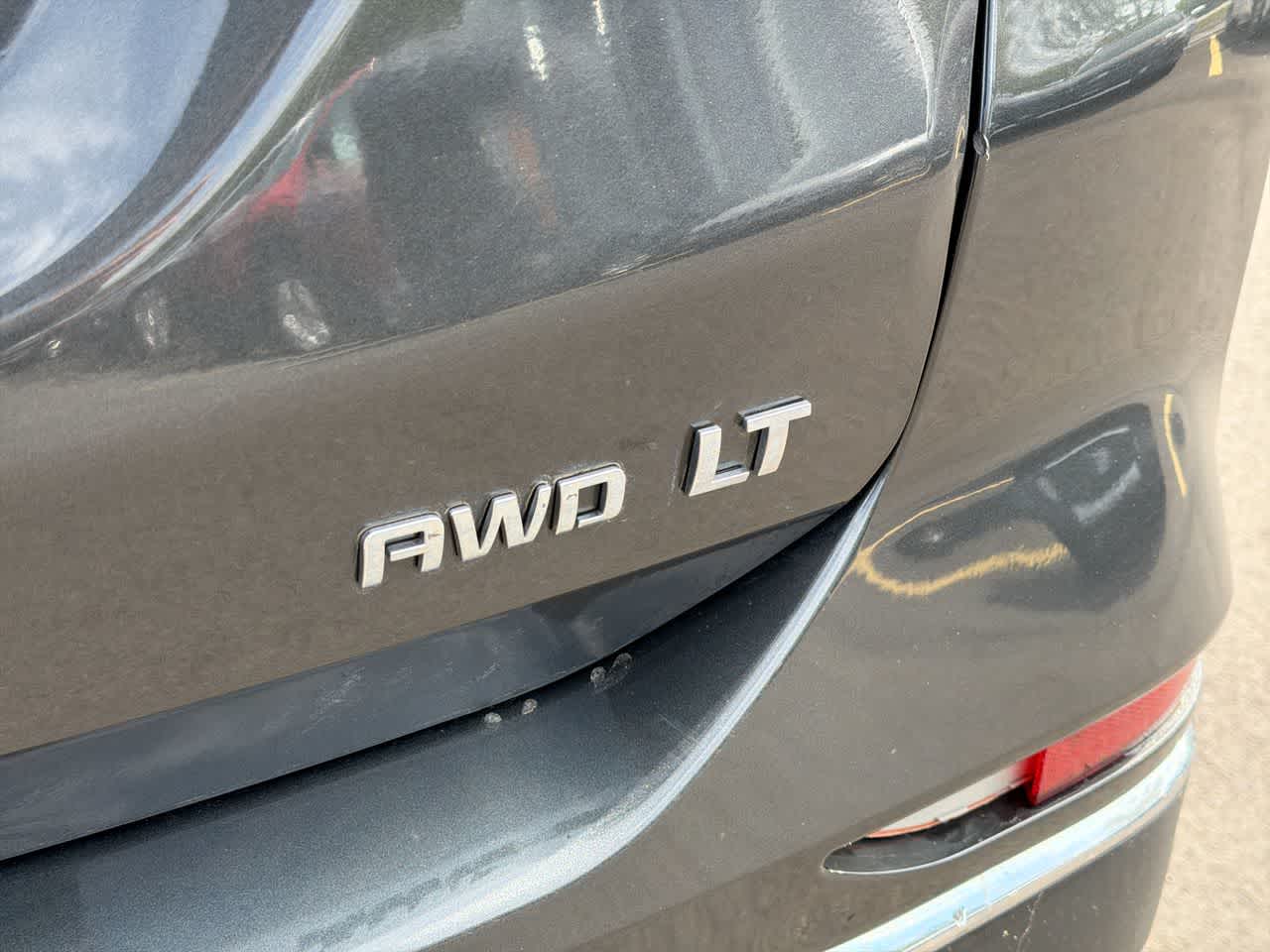 Thumbnail: 2018 Chevrolet Equinox - 17