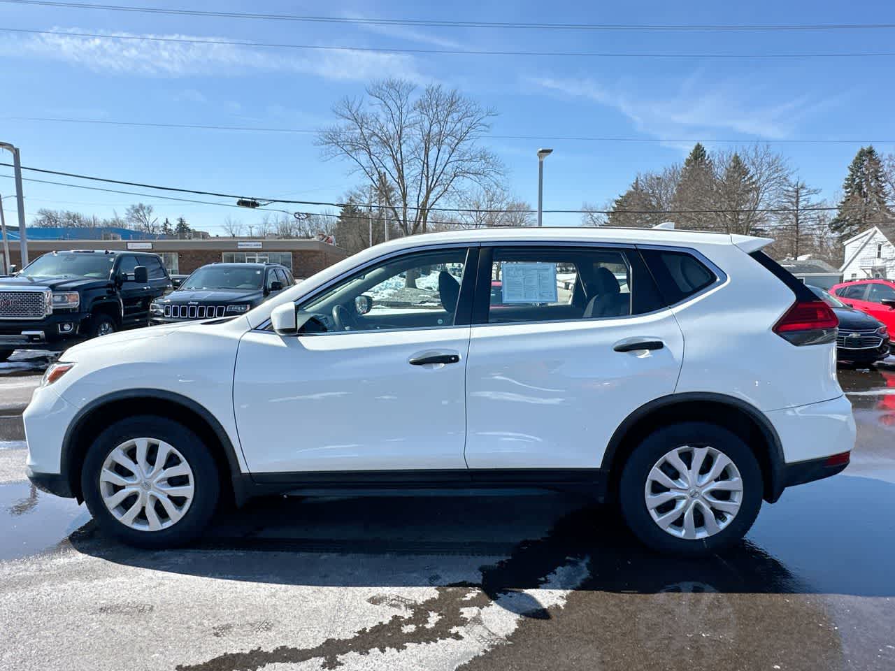 Thumbnail: 2017 Nissan Rogue - 10