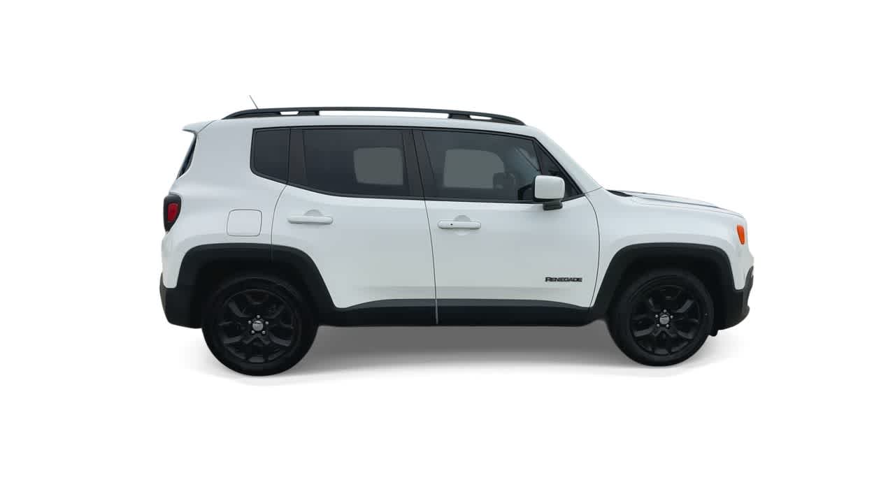 Thumbnail: 2016 Jeep Renegade - 9