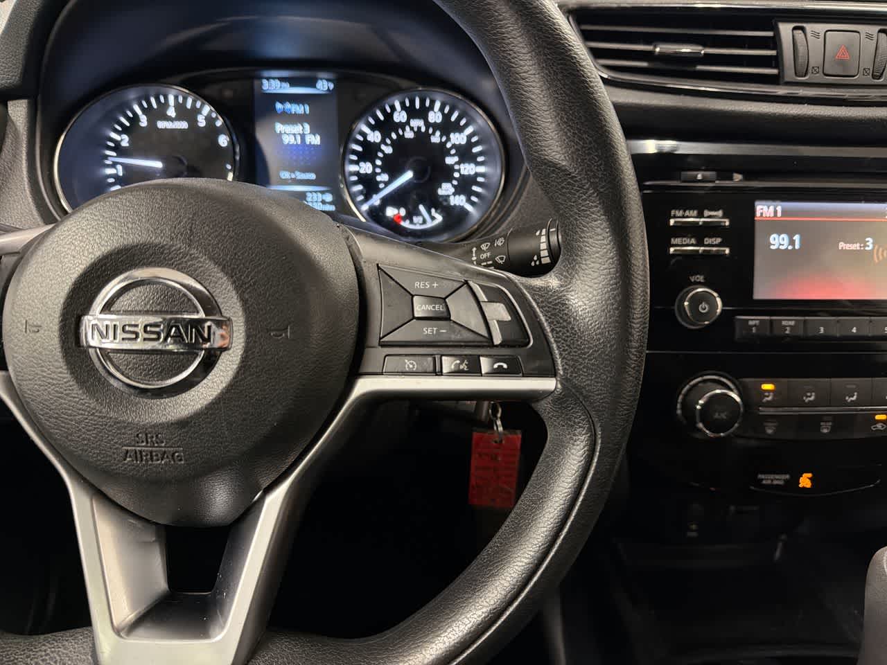 Thumbnail: 2017 Nissan Rogue - 29