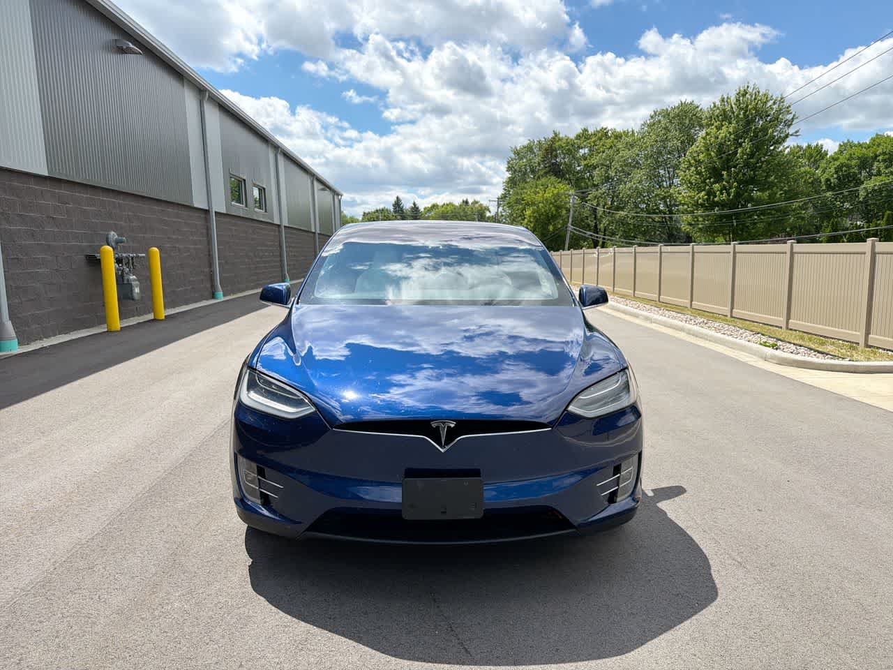 Thumbnail: 2017 Tesla Model X - 16
