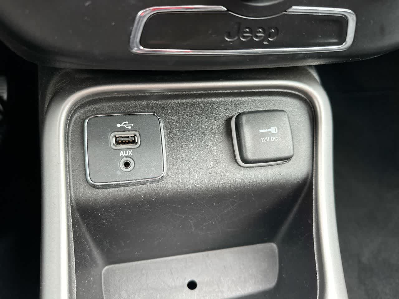 Thumbnail: 2018 Jeep Compass - 32