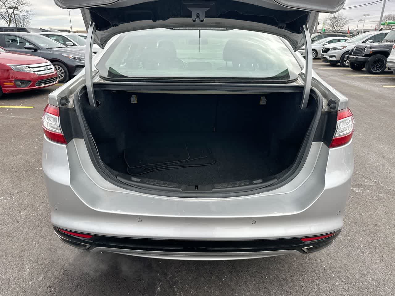 Thumbnail: 2016 Ford Fusion - 36