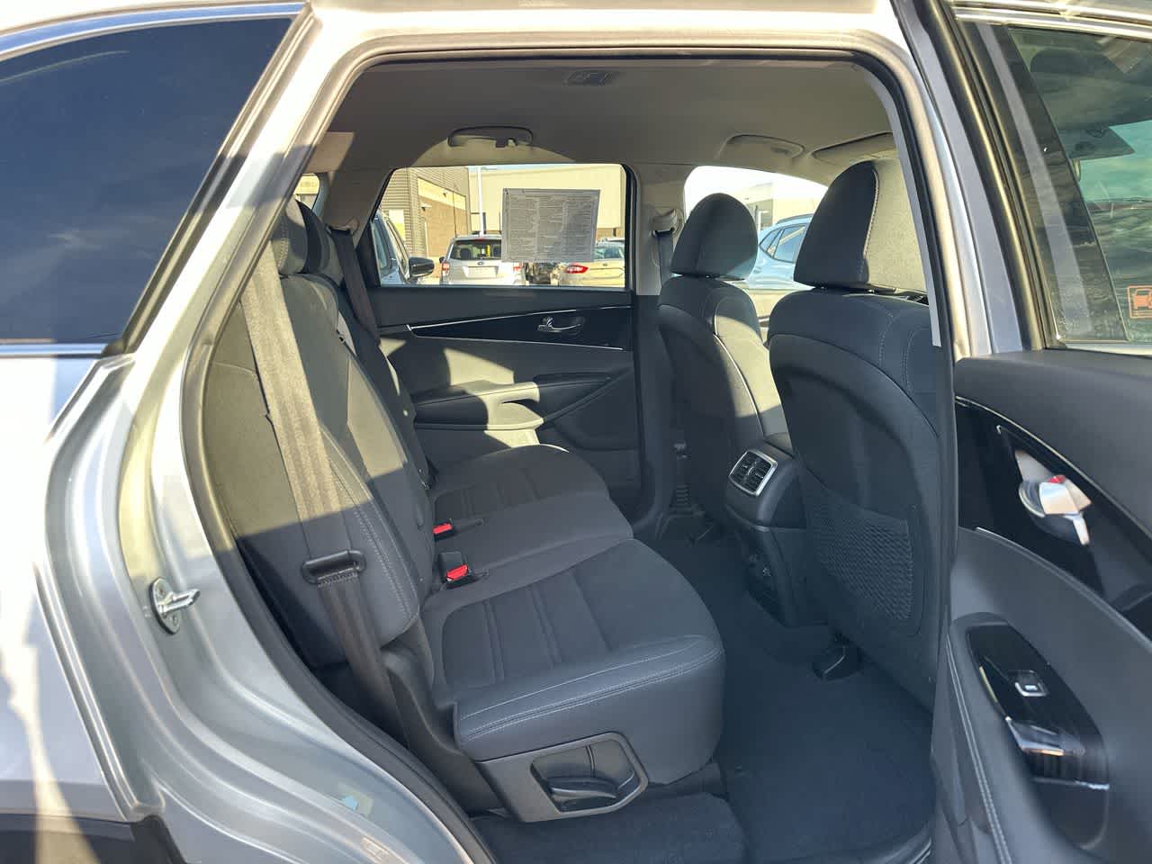 Thumbnail: 2019 Kia Sorento - 25