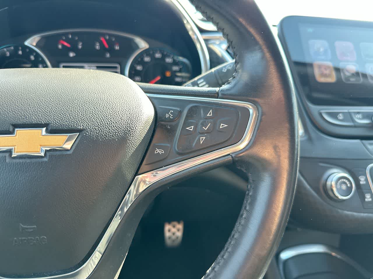 Thumbnail: 2017 Chevrolet Malibu - 30