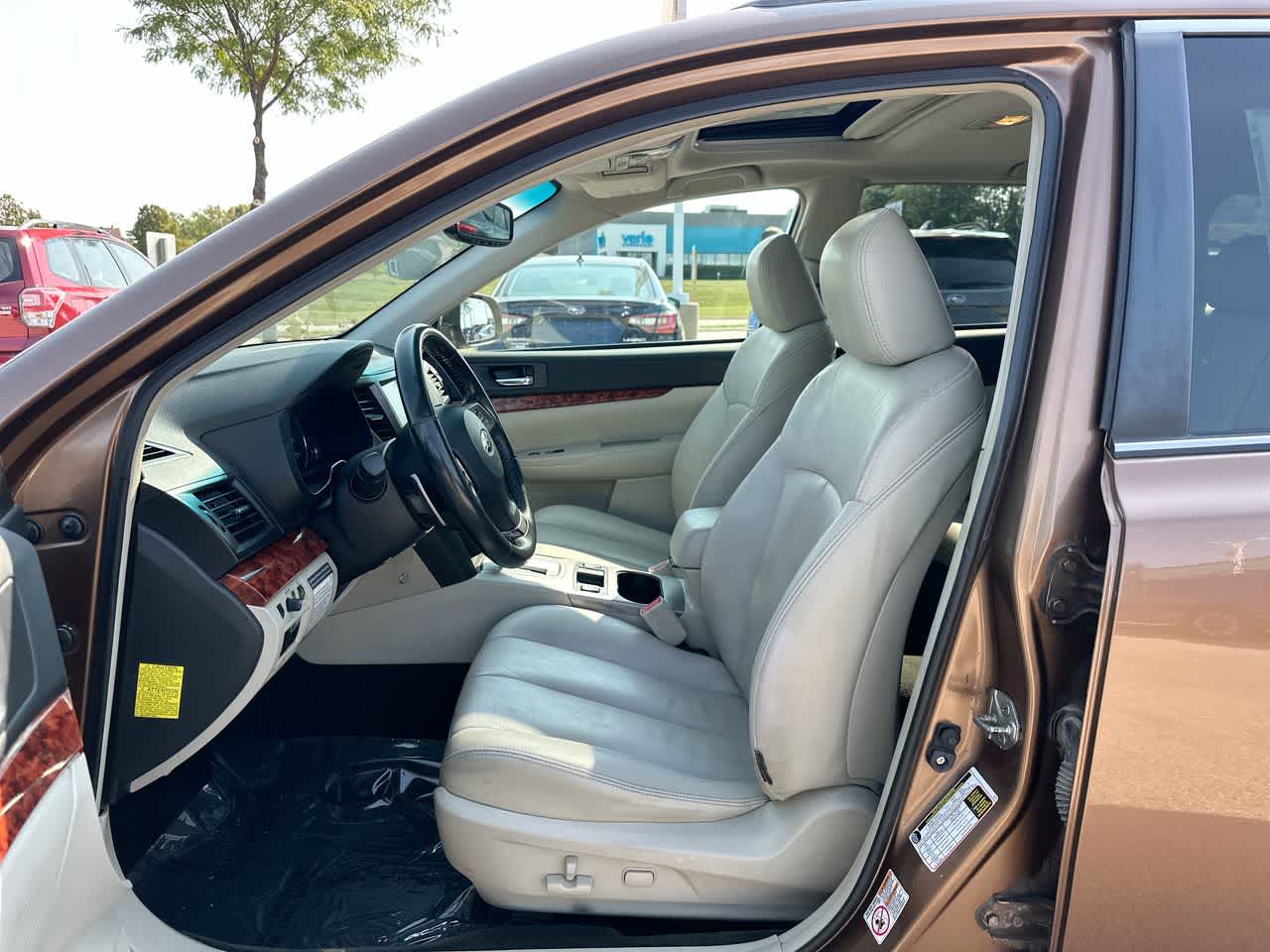 Thumbnail: 2012 Subaru Outback - 21