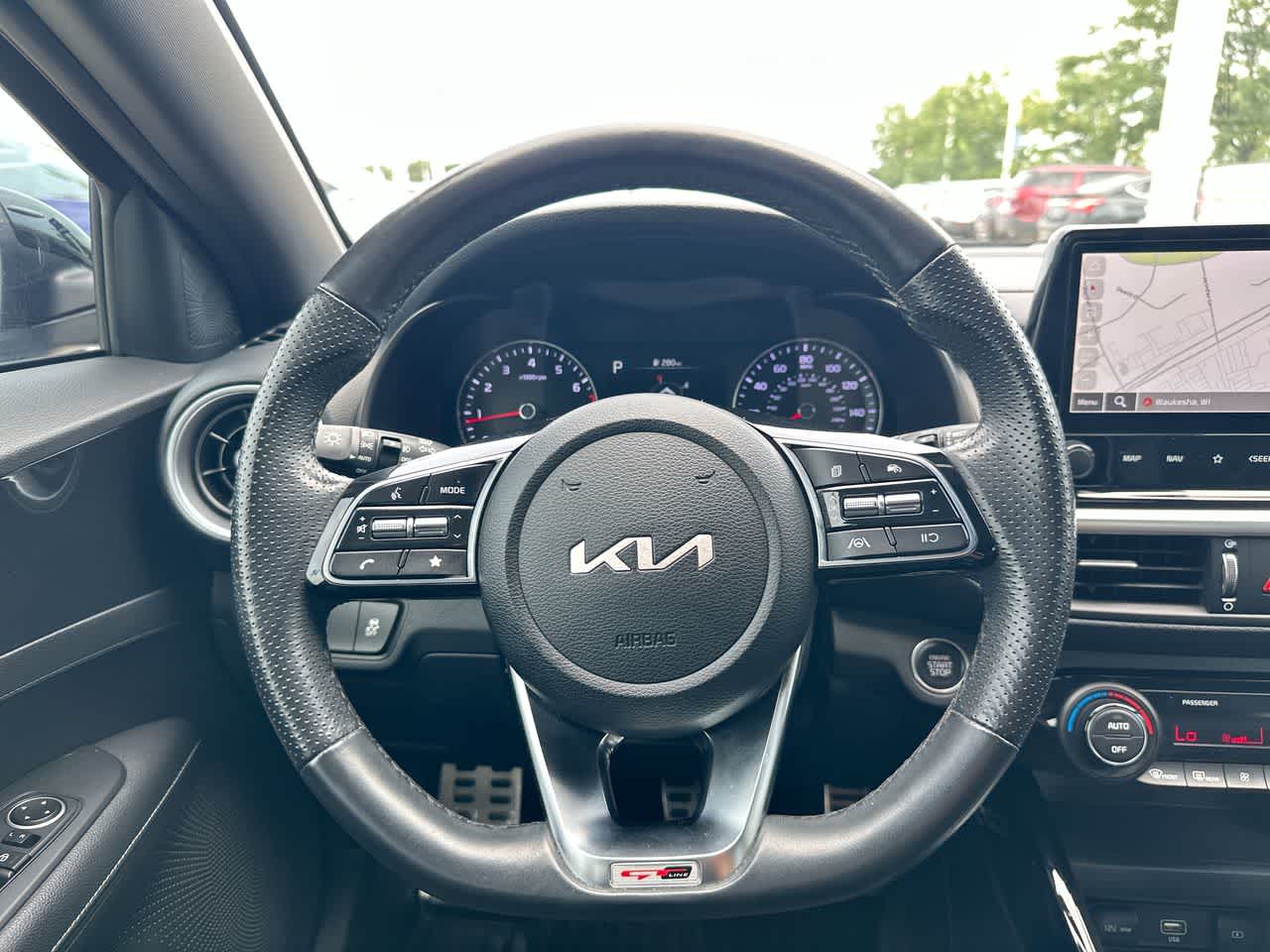Thumbnail: 2023 Kia Forte - 27
