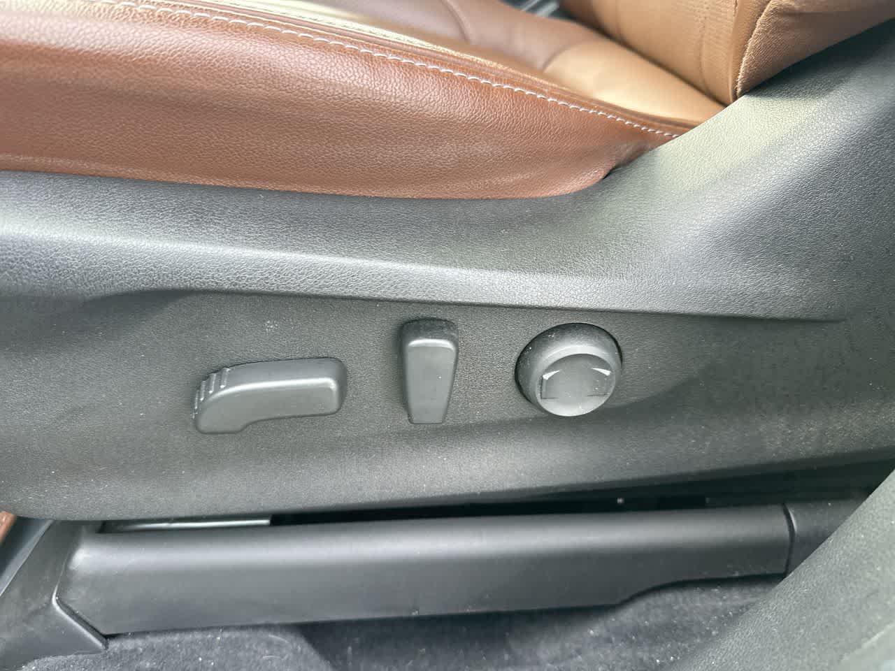 Thumbnail: 2022 Subaru Ascent - 22