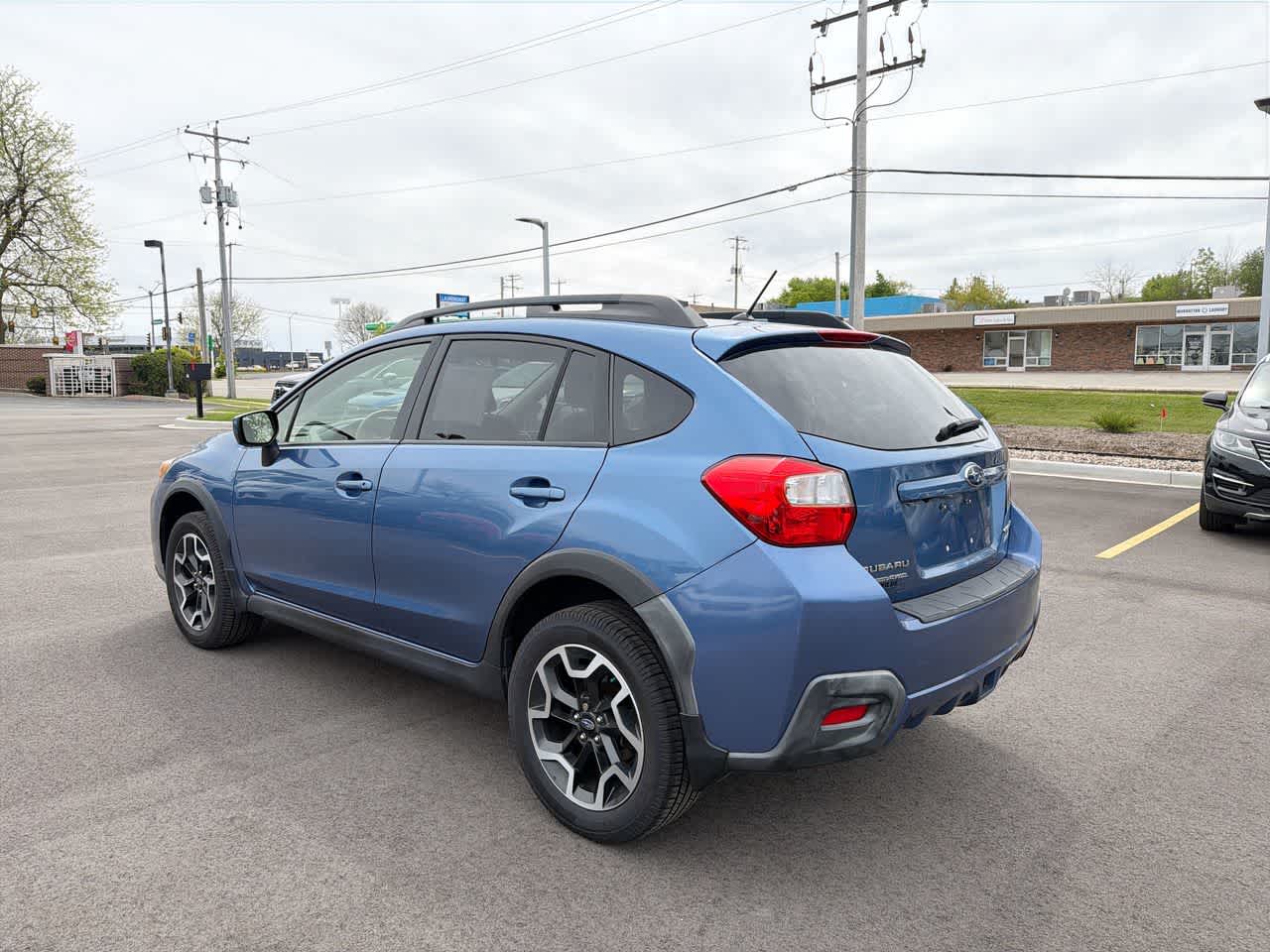 Thumbnail: 2017 Subaru Crosstrek - 11