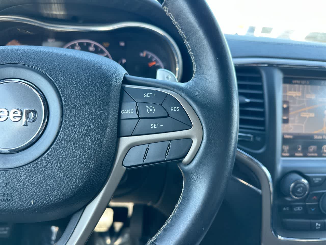 Thumbnail: 2015 Jeep Grand Cherokee - 30