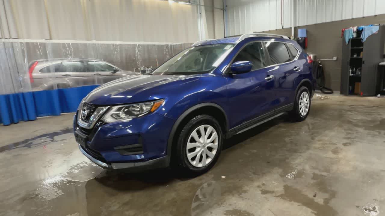 Thumbnail: 2017 Nissan Rogue - 4