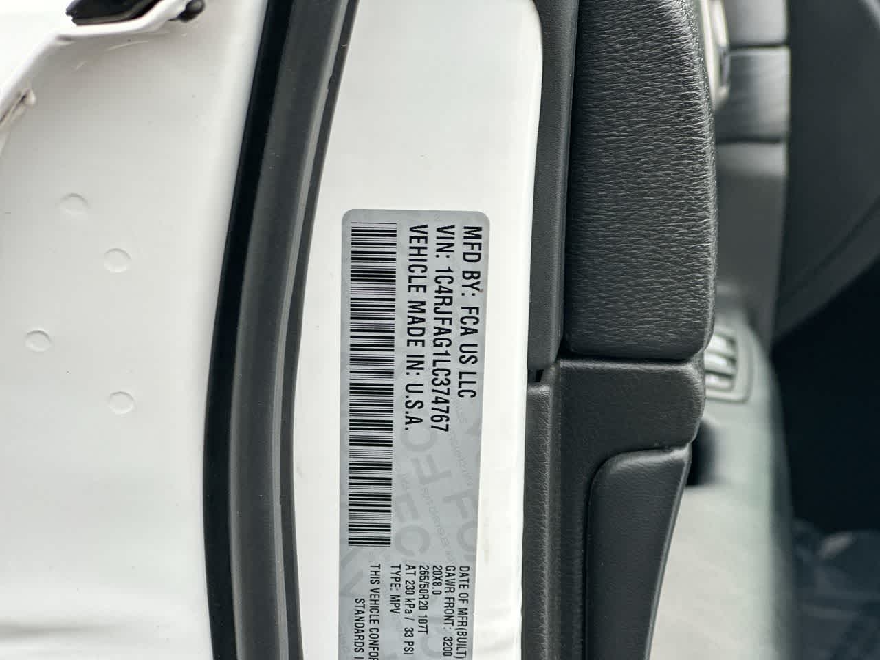 Thumbnail: 2020 Jeep Grand Cherokee - 38