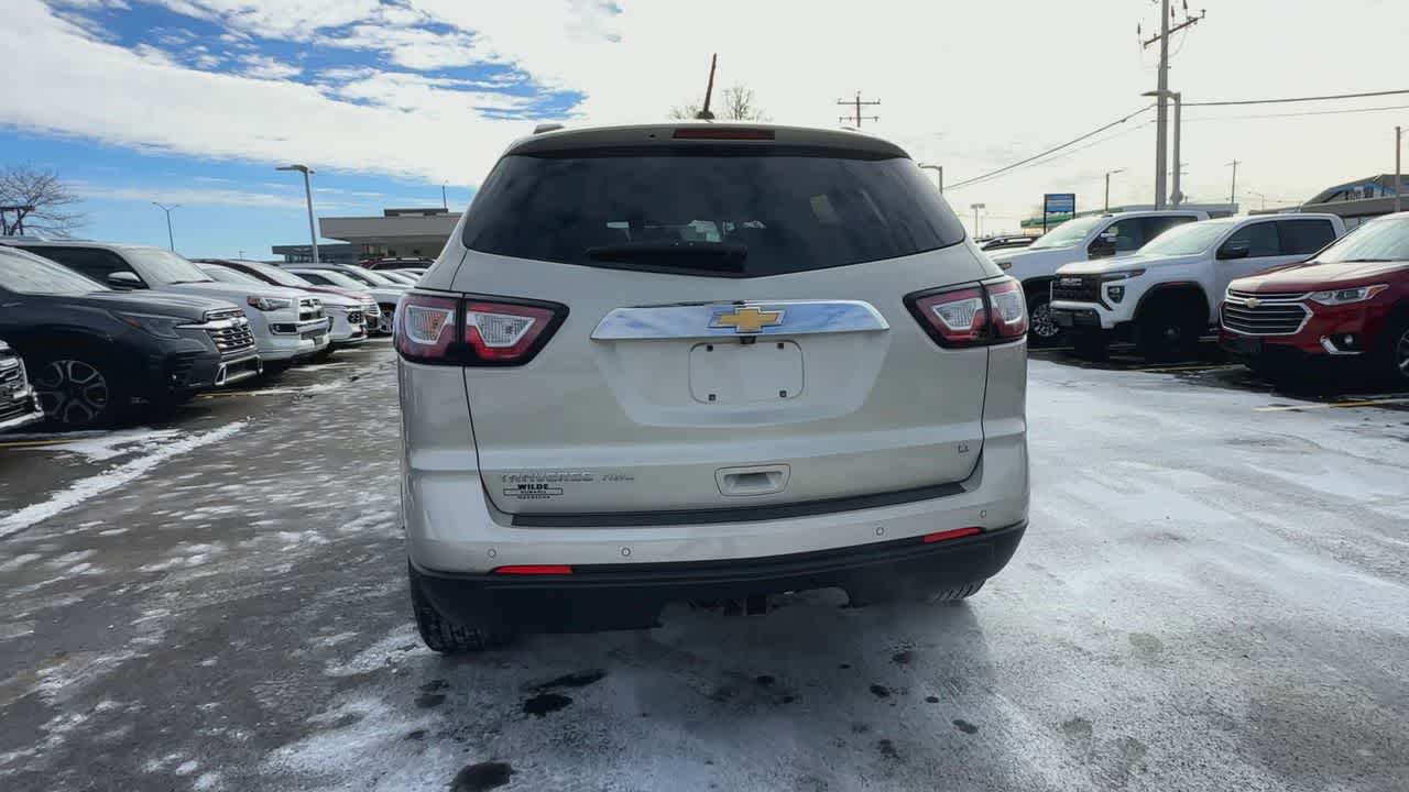 Thumbnail: 2017 Chevrolet Traverse - 7