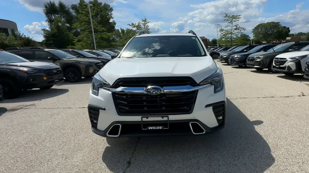 2025 Subaru Ascent Touring photo 3