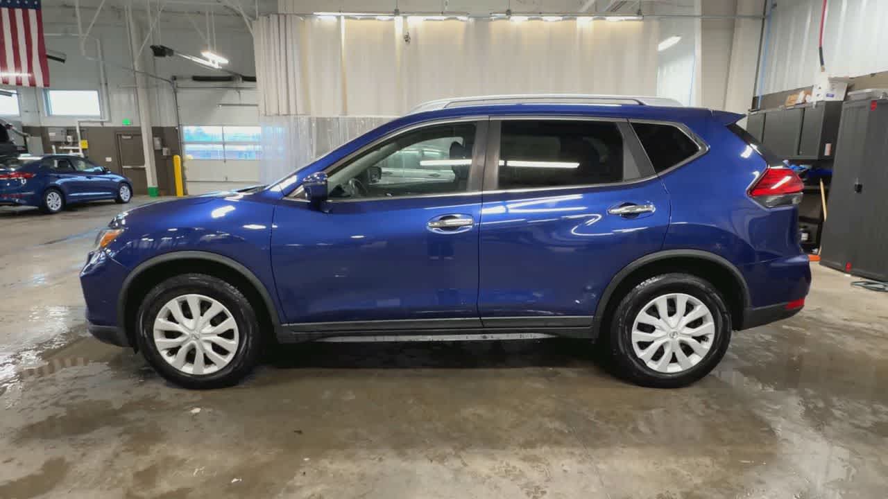 Thumbnail: 2017 Nissan Rogue - 5