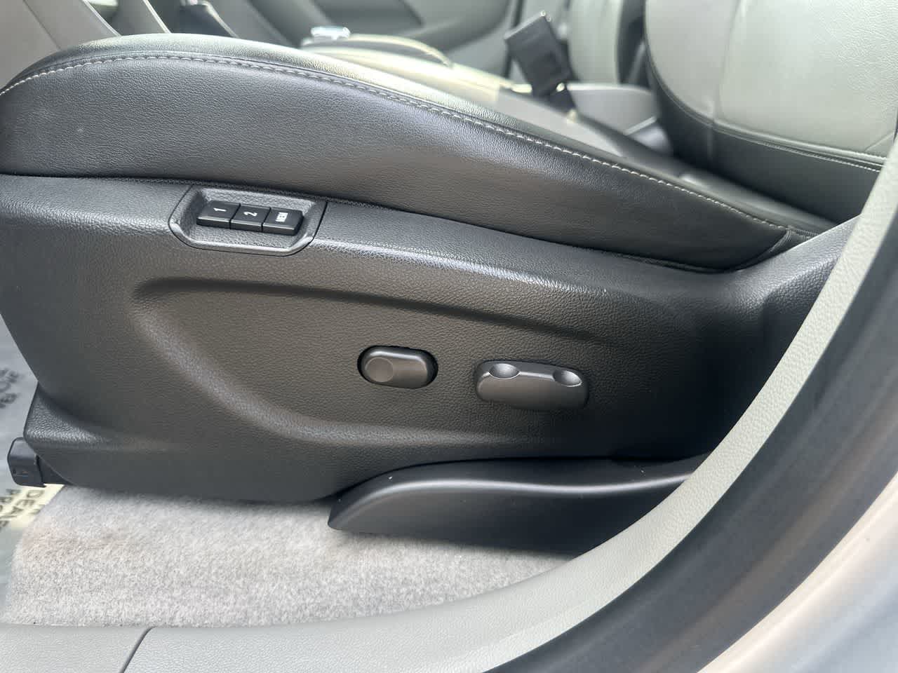 Thumbnail: 2015 Buick Encore - 24
