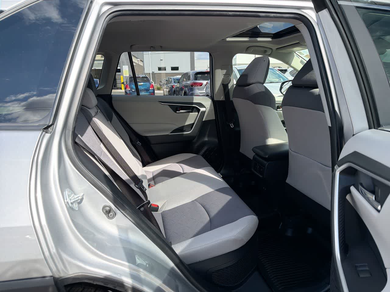 Thumbnail: 2020 Toyota RAV4 - 26