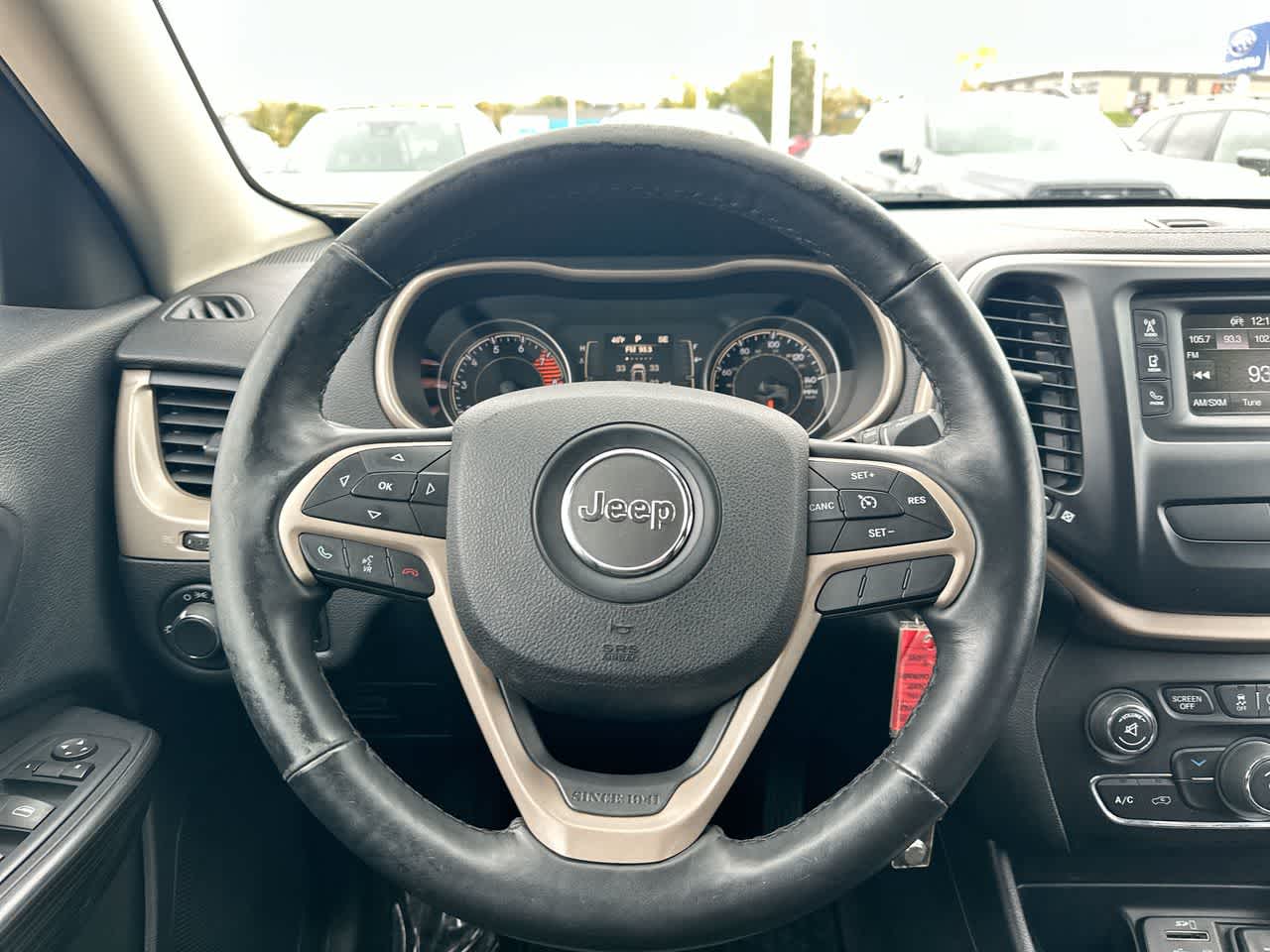 Thumbnail: 2016 Jeep Cherokee - 27