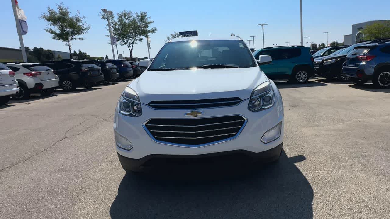 2017 Chevrolet Equinox LT photo 2