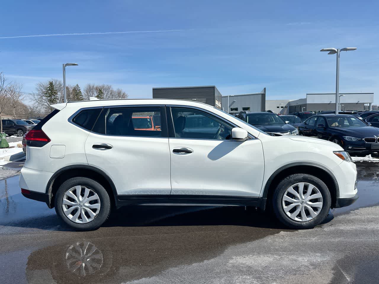 Thumbnail: 2017 Nissan Rogue - 14
