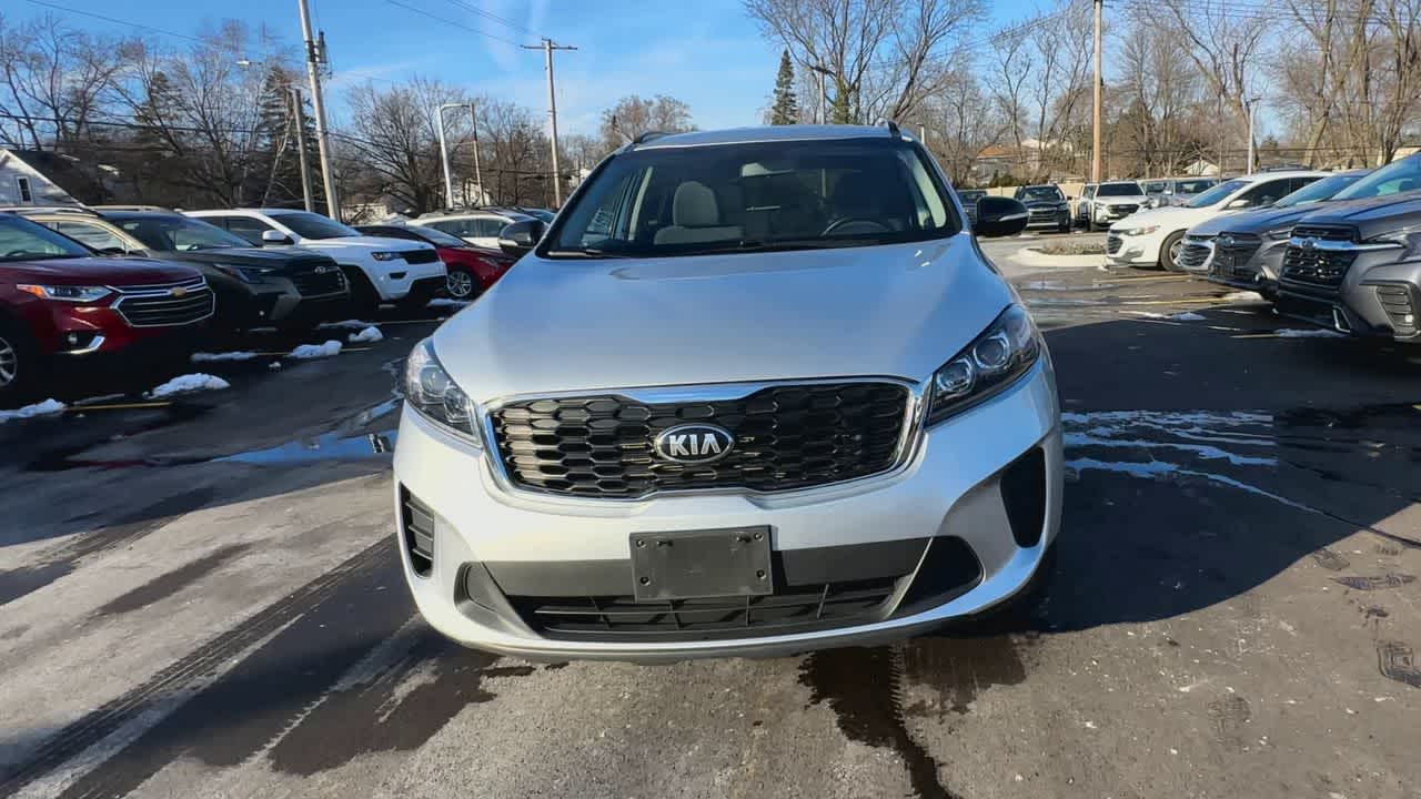 Thumbnail: 2019 Kia Sorento - 3