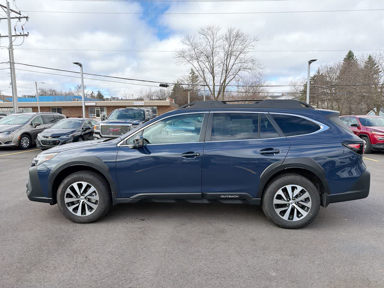 Thumbnail: 2025 Subaru Outback - 10