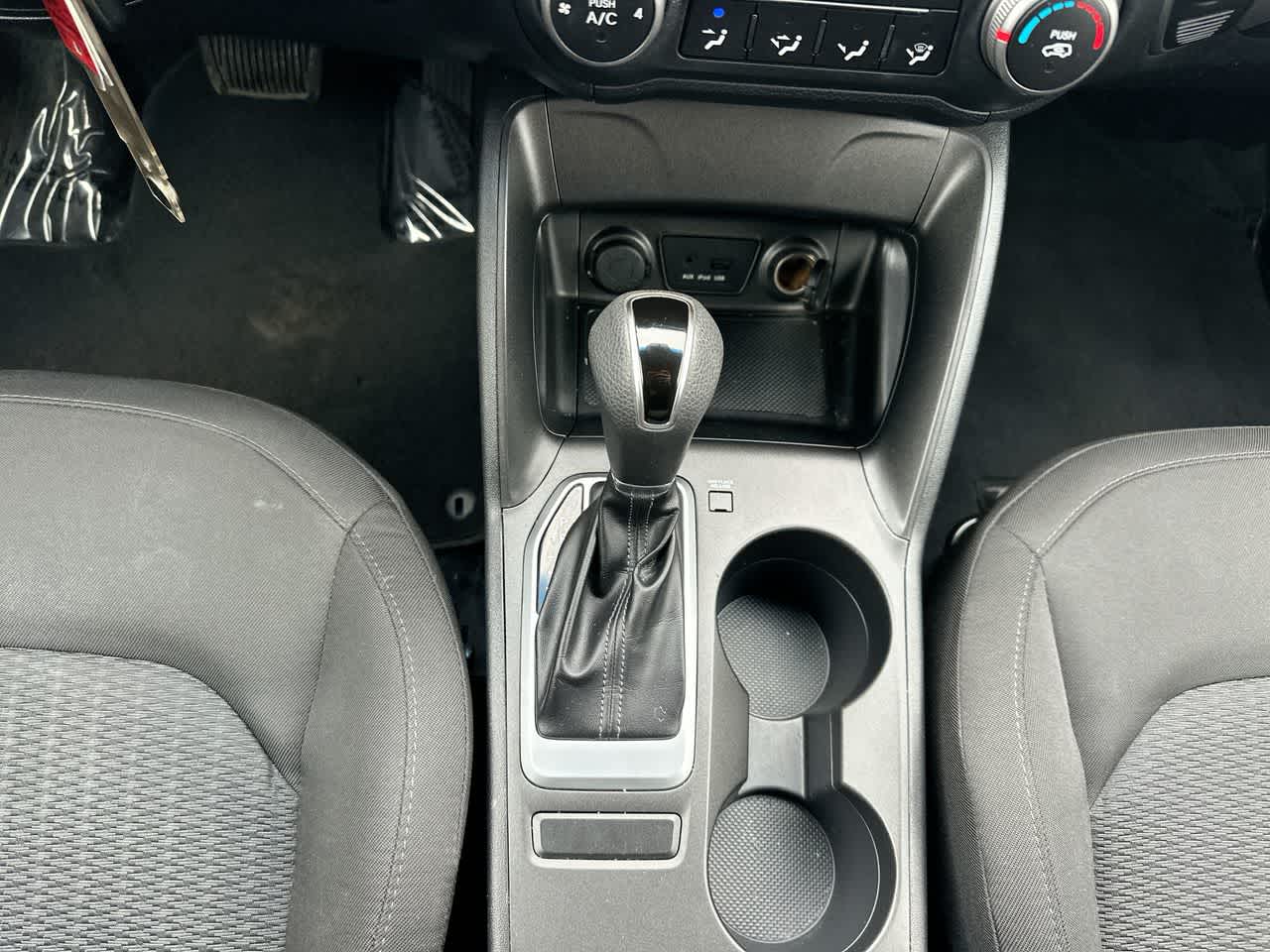 Thumbnail: 2015 Hyundai Tucson - 32