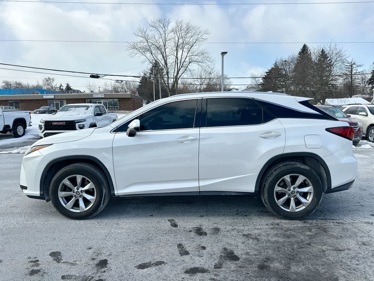 Thumbnail: 2019 Lexus RX - 10