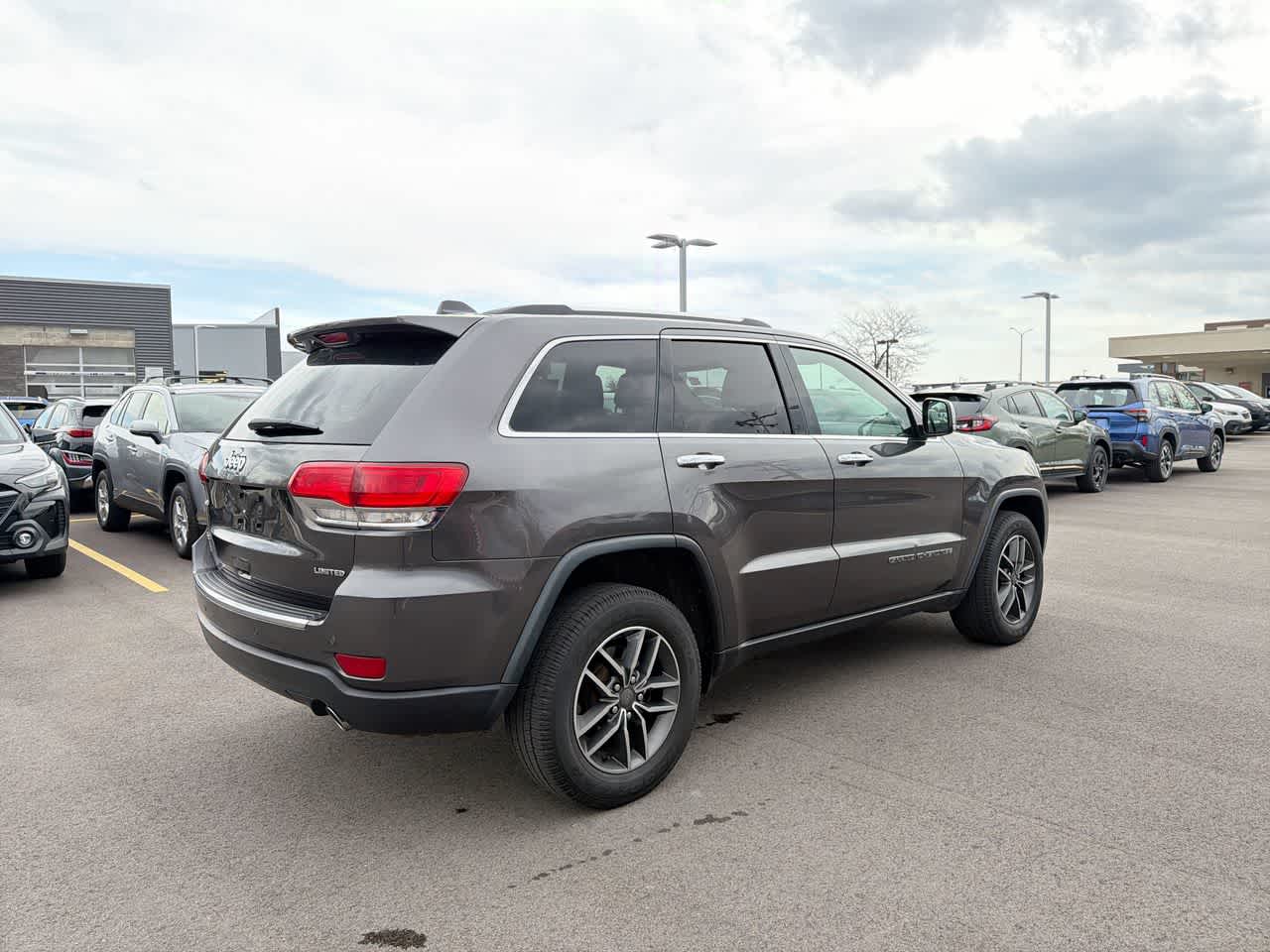 Thumbnail: 2019 Jeep Grand Cherokee - 14