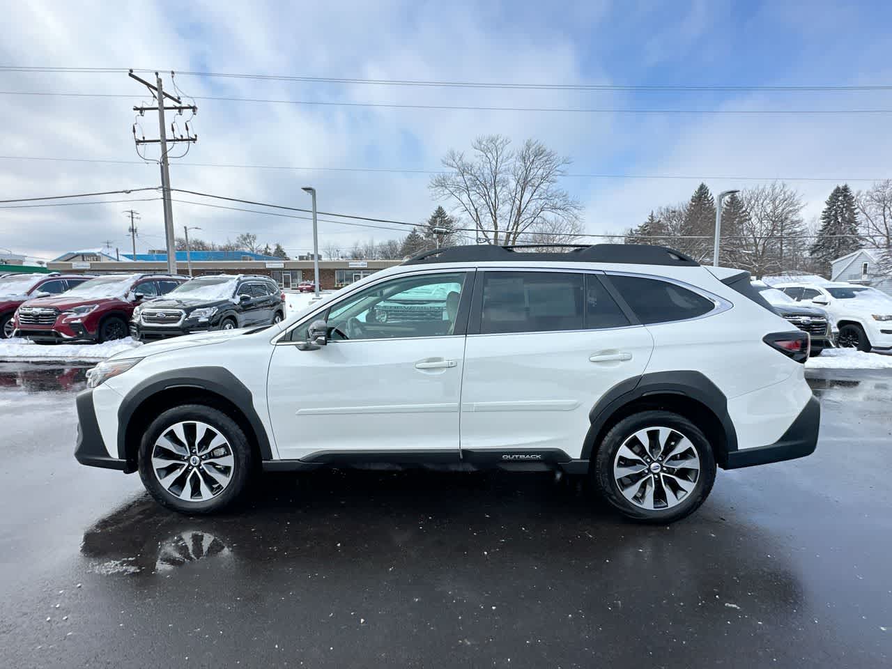 Thumbnail: 2023 Subaru Outback - 10