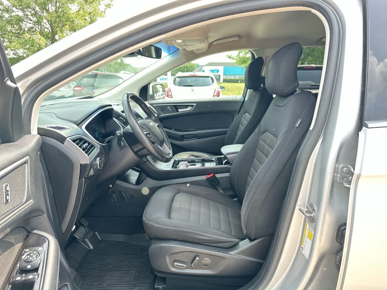 Thumbnail: 2019 Ford Edge - 21
