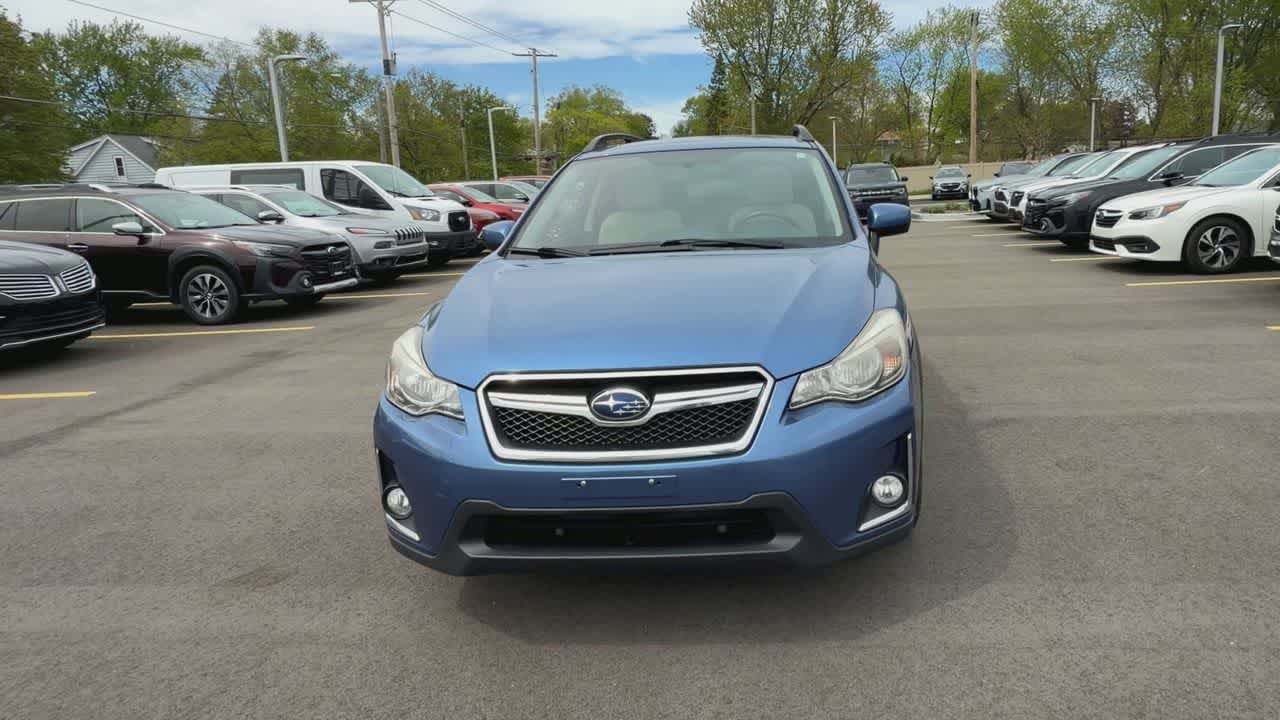 Thumbnail: 2017 Subaru Crosstrek - 3