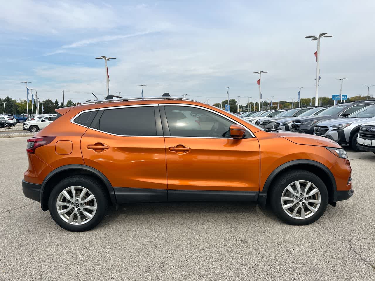 Thumbnail: 2020 Nissan Rogue Sport - 14