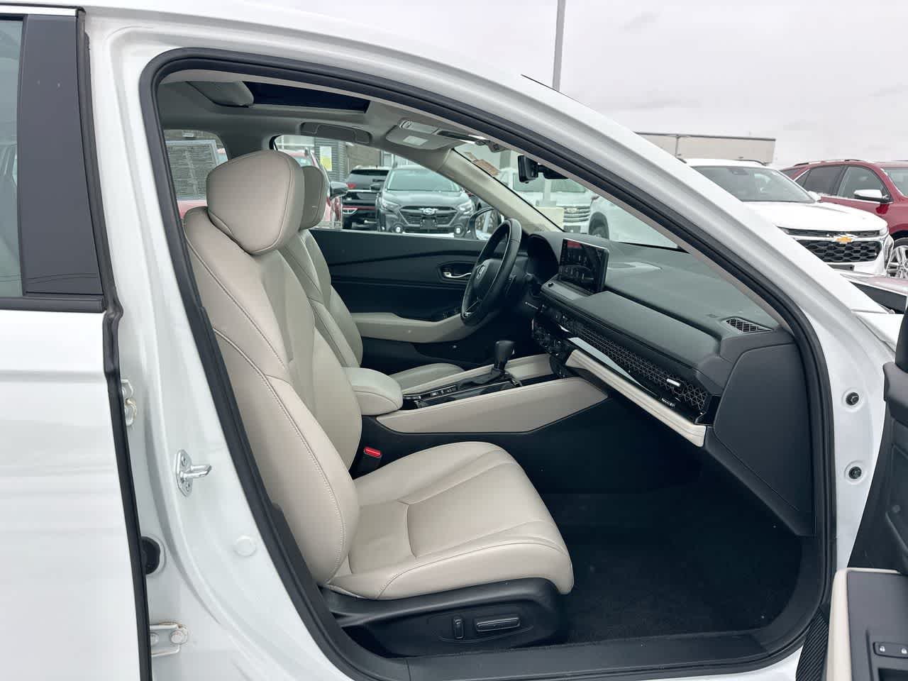 Thumbnail: 2023 Honda Accord - 27