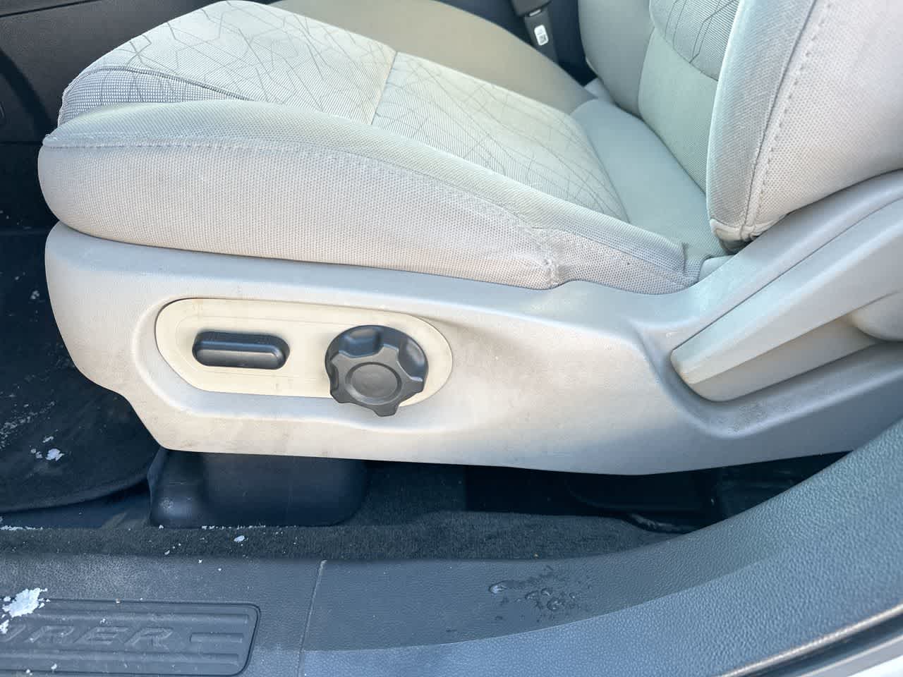 Thumbnail: 2013 Ford Explorer - 22