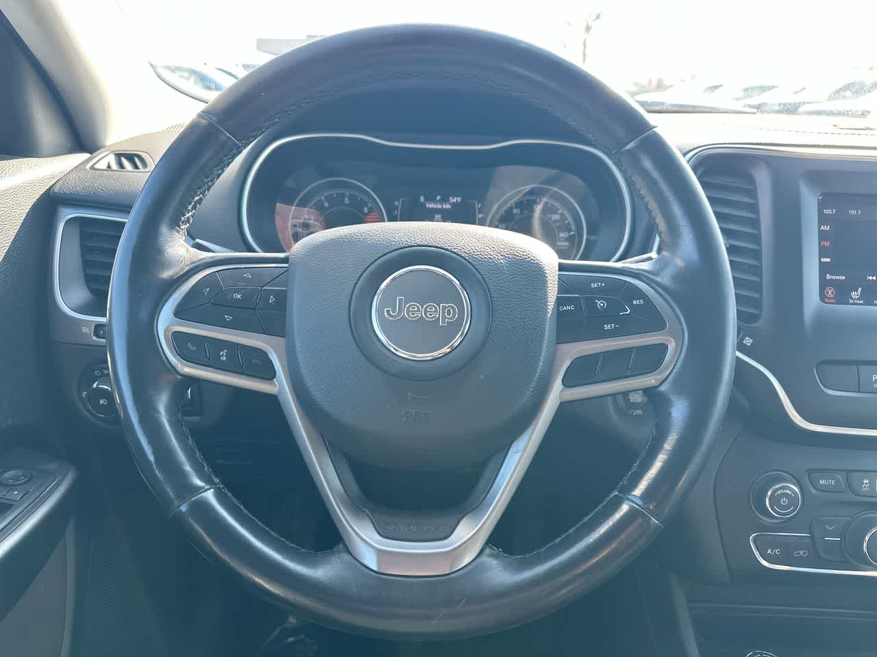 Thumbnail: 2019 Jeep Cherokee - 26