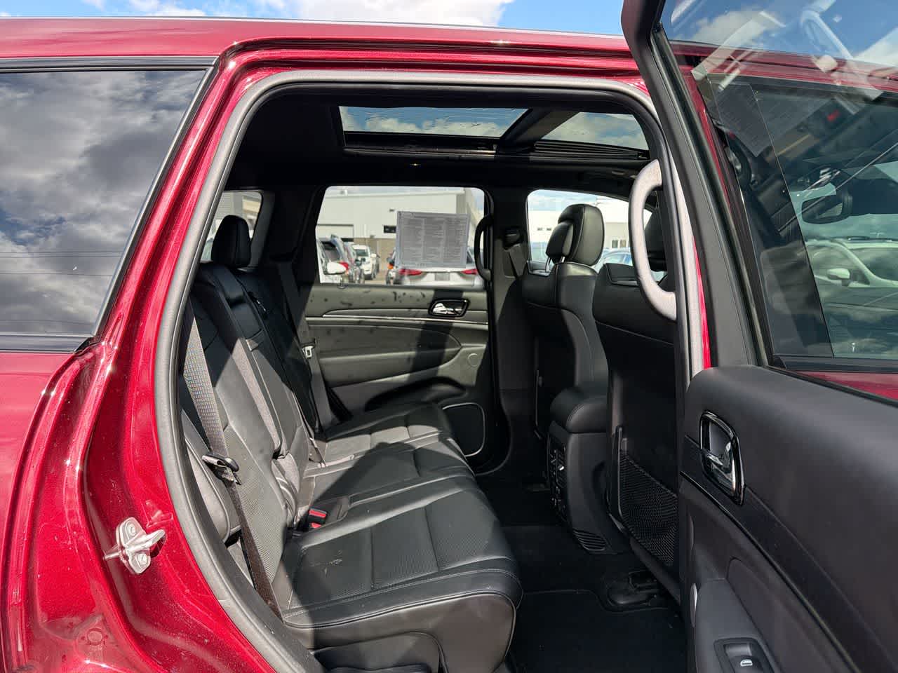 Thumbnail: 2020 Jeep Grand Cherokee - 26