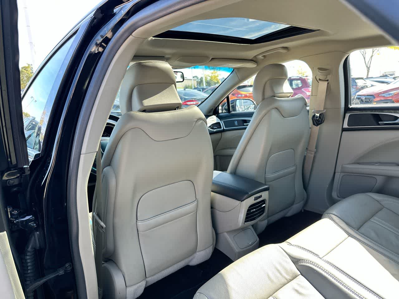 Thumbnail: 2017 Lincoln MKZ - 23