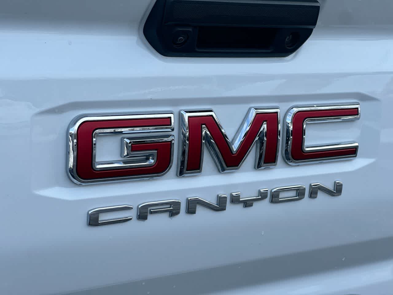 Thumbnail: 2024 GMC Canyon - 17