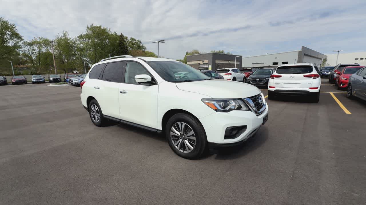 Thumbnail: 2019 Nissan Pathfinder - 2