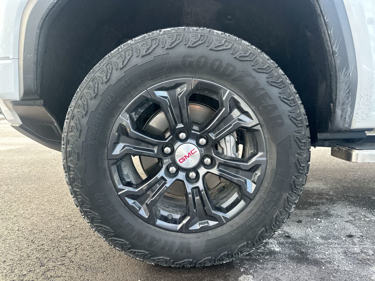 Thumbnail: 2024 GMC Canyon - 19